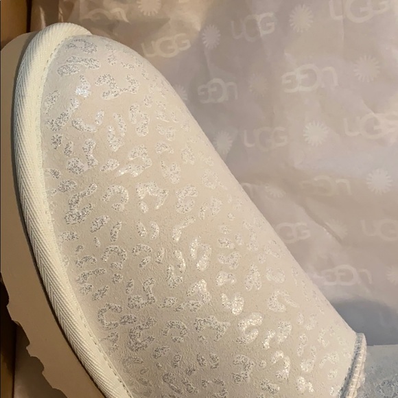 Ugg Classic Mini Snow Leopard - Picture 4 of 5